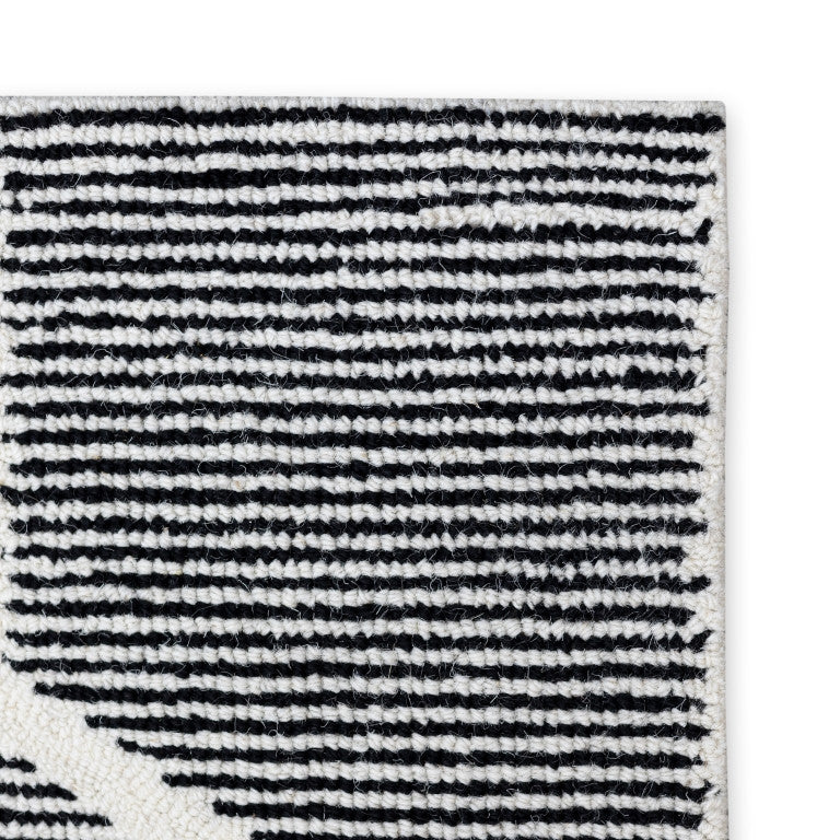 Joris Geometric Rug - 5' x 8' - Black