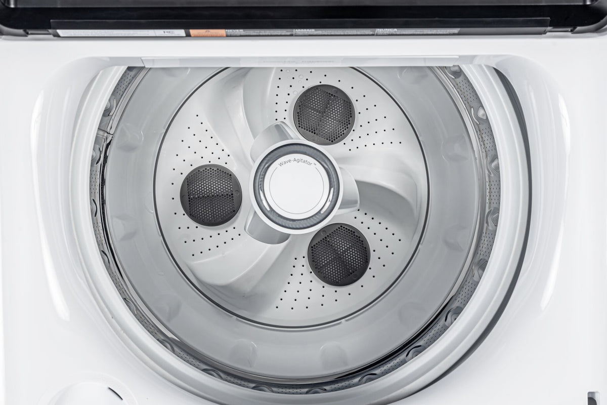 Top view of the wash tub with Wave Agitator and three integrated filter screens