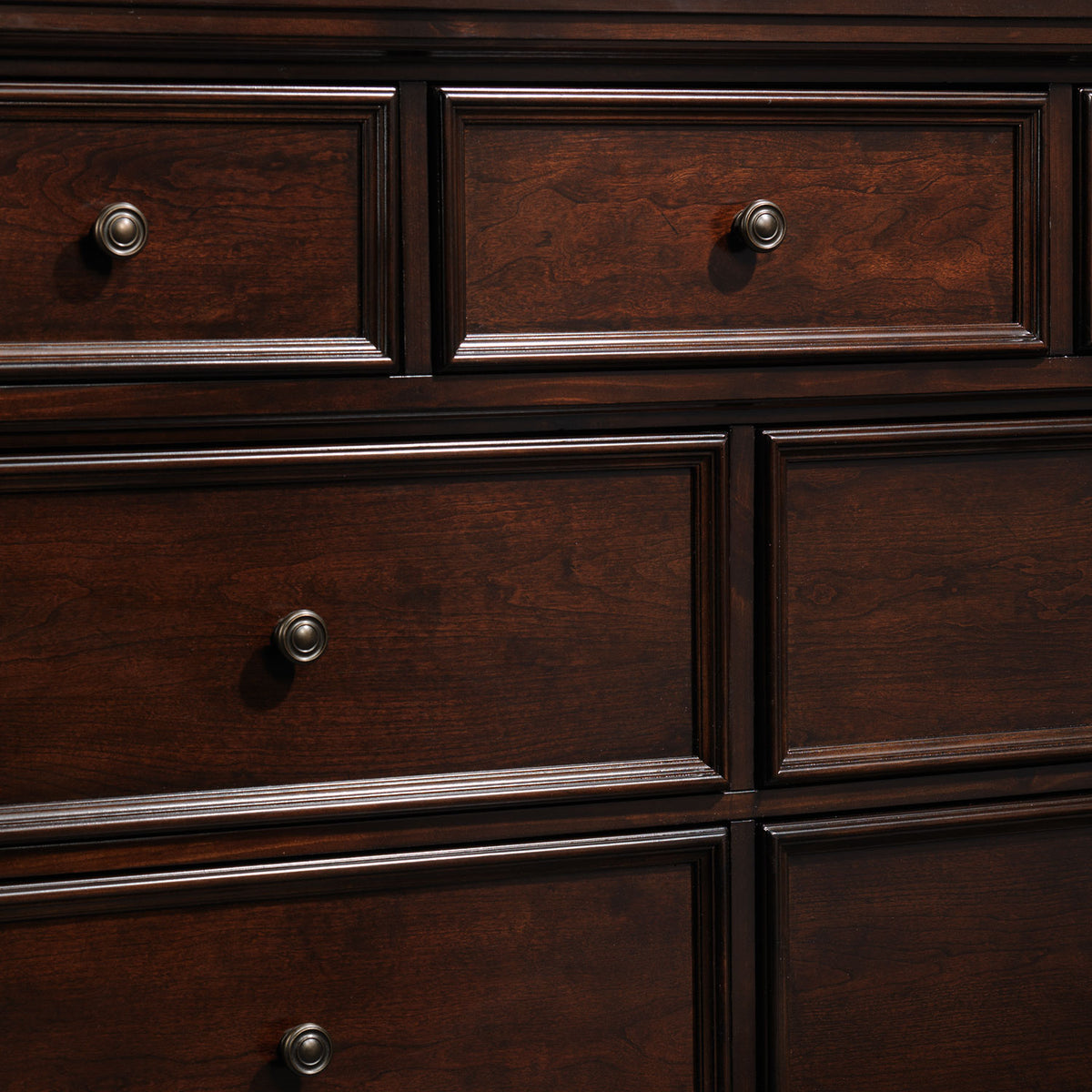 Chester 7-Drawer Dresser - Cherry