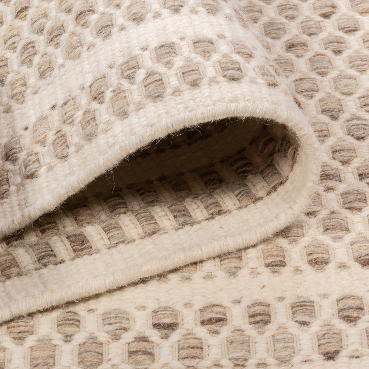 Alaska Reversible Modern Rug - 5' x 8' - Beige/Brown