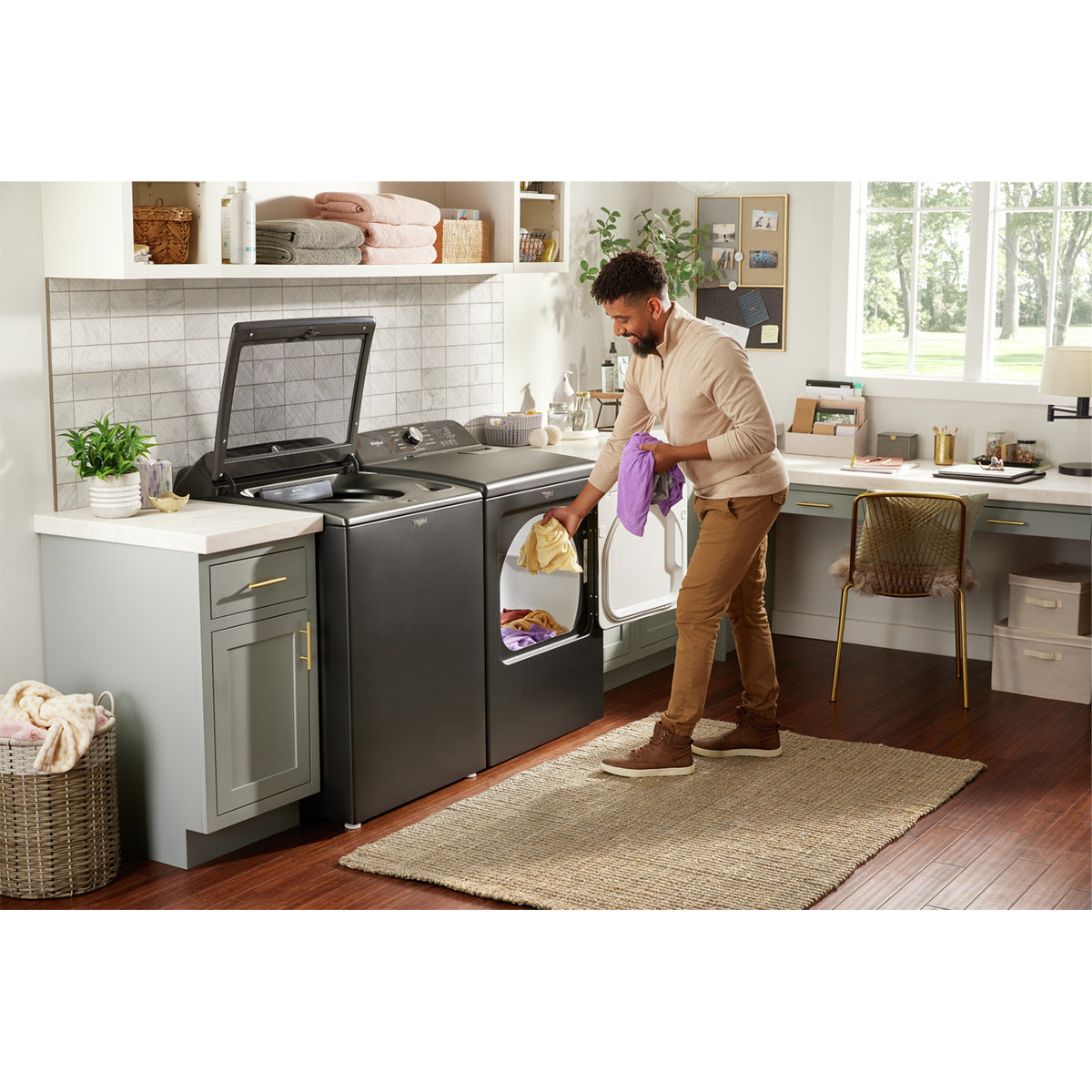 Whirlpool Volcano Black Top Load Washer (6.1 Cu Ft) & Volcano Black Gas Dryer (7.00 Cu Ft) - WTW6157PB/WGD6150PB